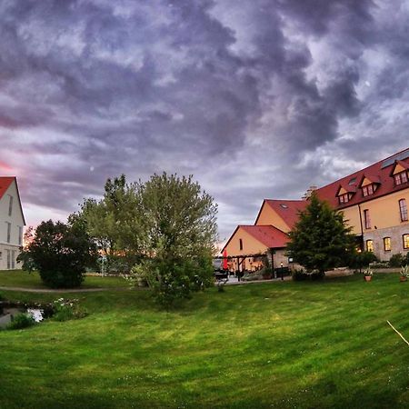 Hotel Und Restaurant Rittergut Kreipitzsch Naumburg  Exterior photo